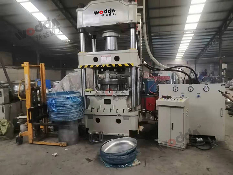 315噸汽車水箱拉伸液壓機 315噸汽車水箱拉伸液壓機