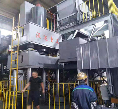 石墨坩堝液壓機(jī) 石墨坩堝液壓機(jī)