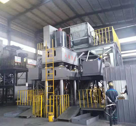 石墨坩堝液壓機(jī) 石墨坩堝液壓機(jī)