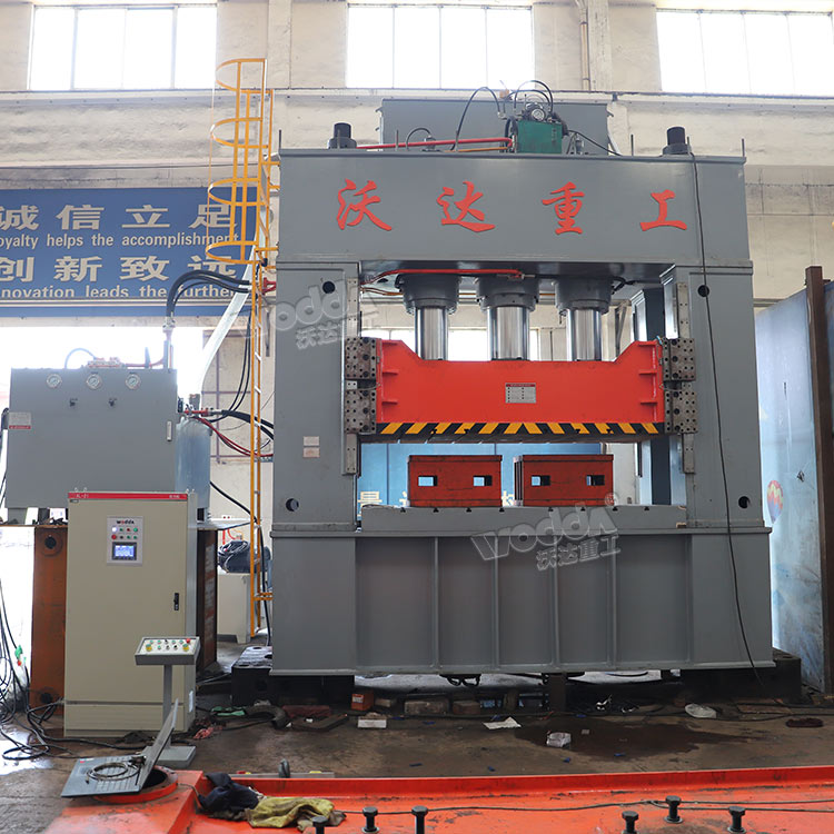 1000噸框架式液壓機(jī)車(chē)間現(xiàn)貨 1000噸框架式液壓機(jī)車(chē)間現(xiàn)貨