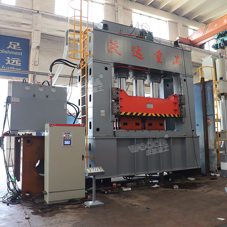 1000框架式壓力機(jī) 1000框架式壓力機(jī)