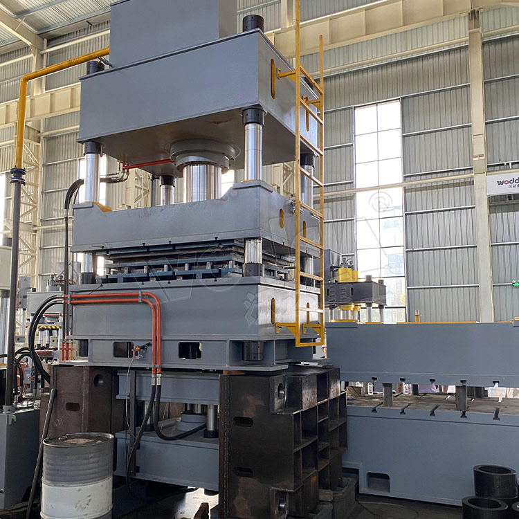 400噸拉伸液壓機(jī) 400噸拉伸液壓機(jī)