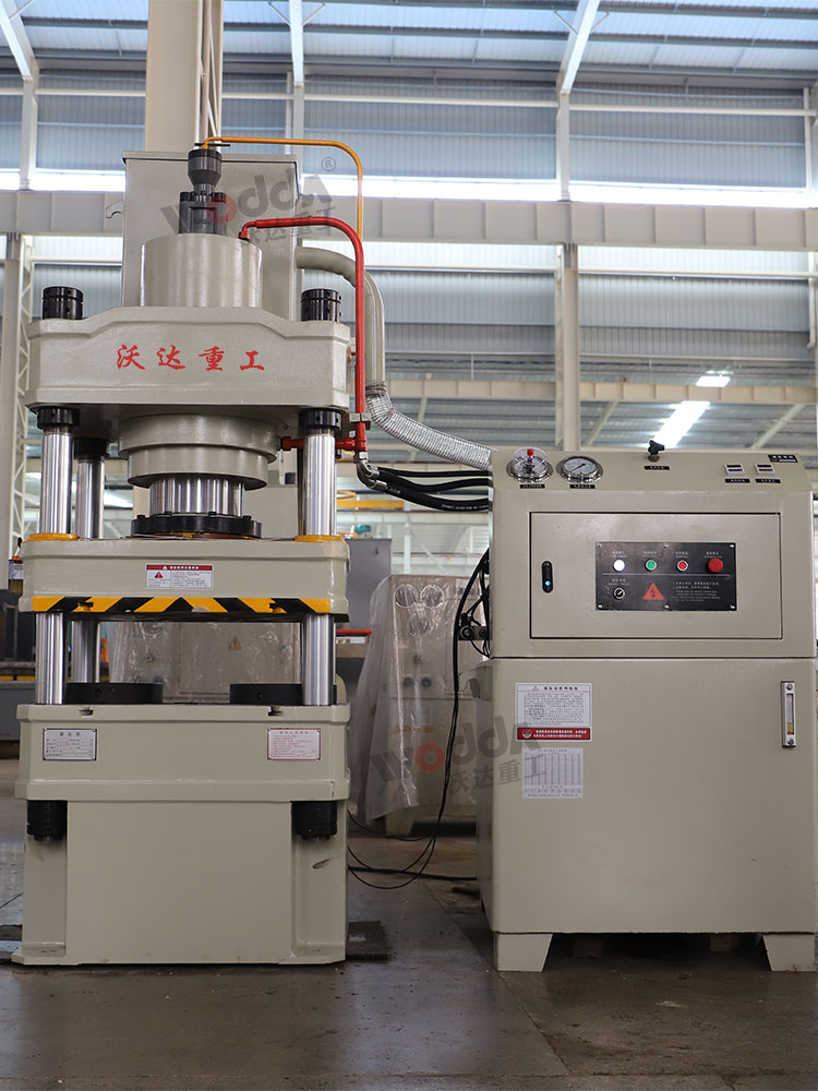 200t油壓機(jī)(三梁四柱液壓機(jī)) 200t油壓機(jī)(三梁四柱液壓機(jī))