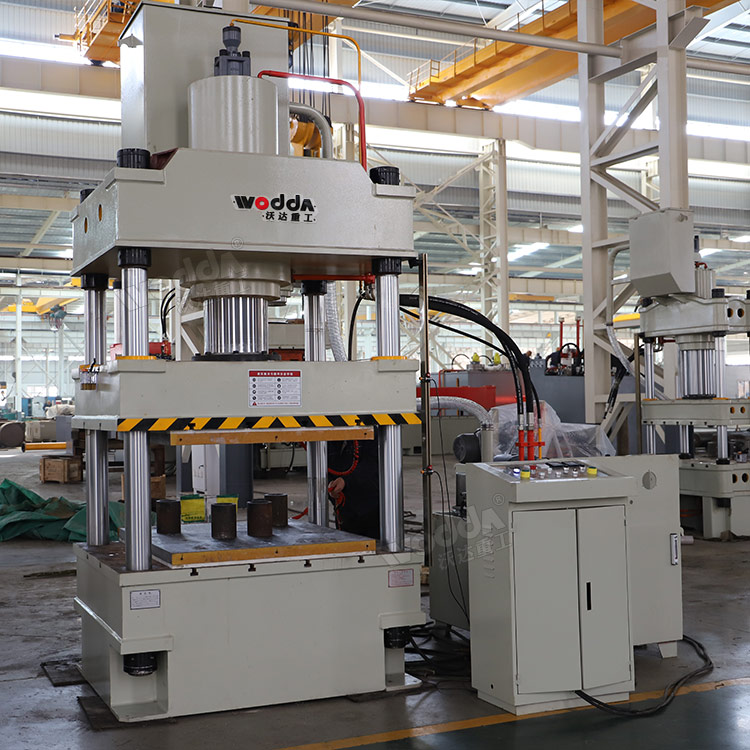 315噸三梁四柱液壓機(jī) 315噸三梁四柱液壓機(jī)